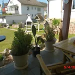 Am Brunnen 招待所 *
