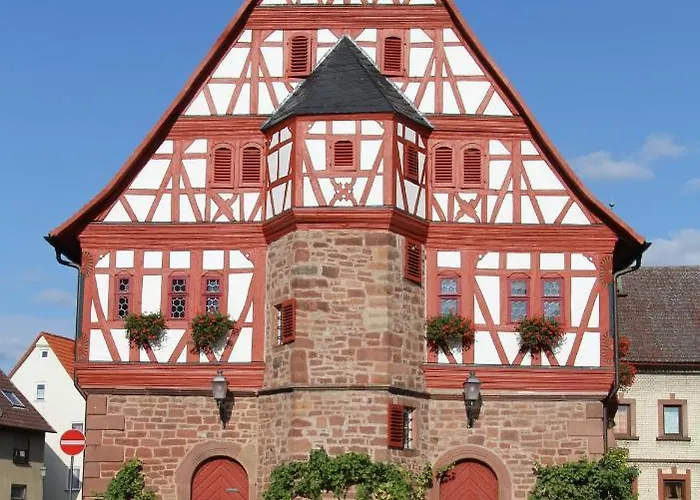 Am Brunnen بيت ضيافة Großheubach